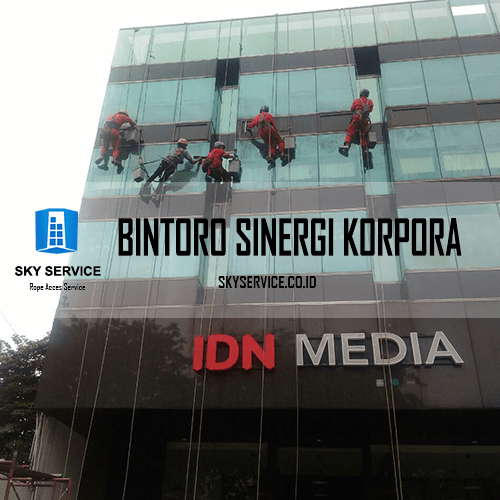 Jasa Pembersih Kaca Gedung